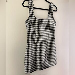 Dynamite Monochrome Houndstooth Dress